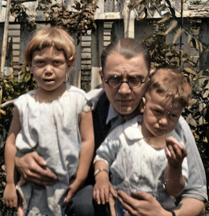 Mildred and Stan Dumes with Uncle Jule Fialco (~1928)